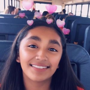 Meet your Posher, Valeria